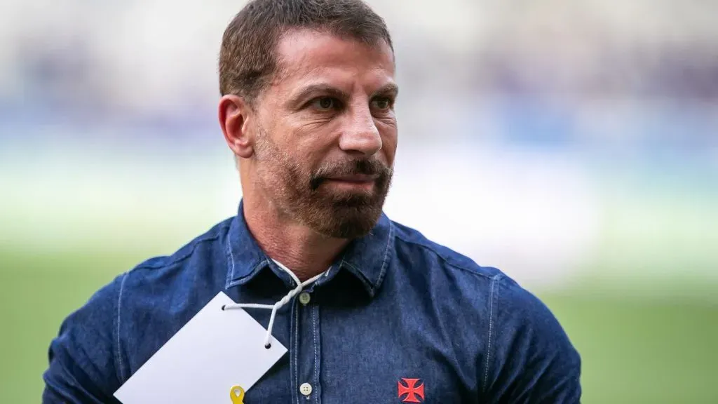 Pedrinho, presidente do Vasco, tentou que o Clássico em São Januário – Foto: Fernando Moreno/AGIF