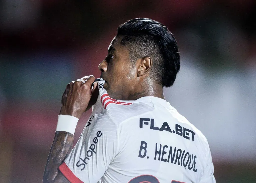 Bruno Henrique jogador do Flamengo comemora seu gol durante partida contra o Vitoria – Foto: Jhony Pinho/AGIF