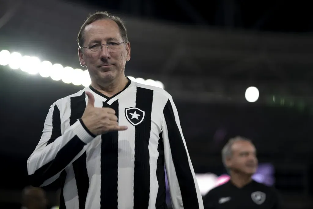 RJ – RIO DE JANEIRO – 23/11/2024 – BRASILEIRO A 2024, BOTAFOGO X VITORIA – John Textor dono da SAF do Botafogo antes da partida contra o Vitoria no estadio Engenhao pelo campeonato Brasileiro A 2024. Foto: Jorge Rodrigues/AGIF