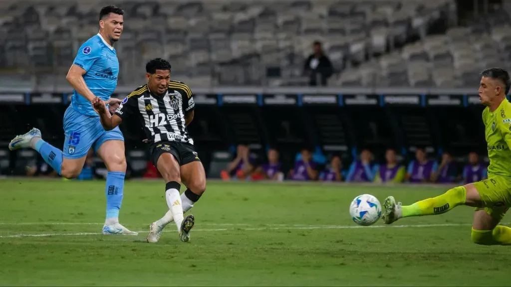 Rony vem marcando gols importantes - Foto: Fernando Moreno/AGIF.