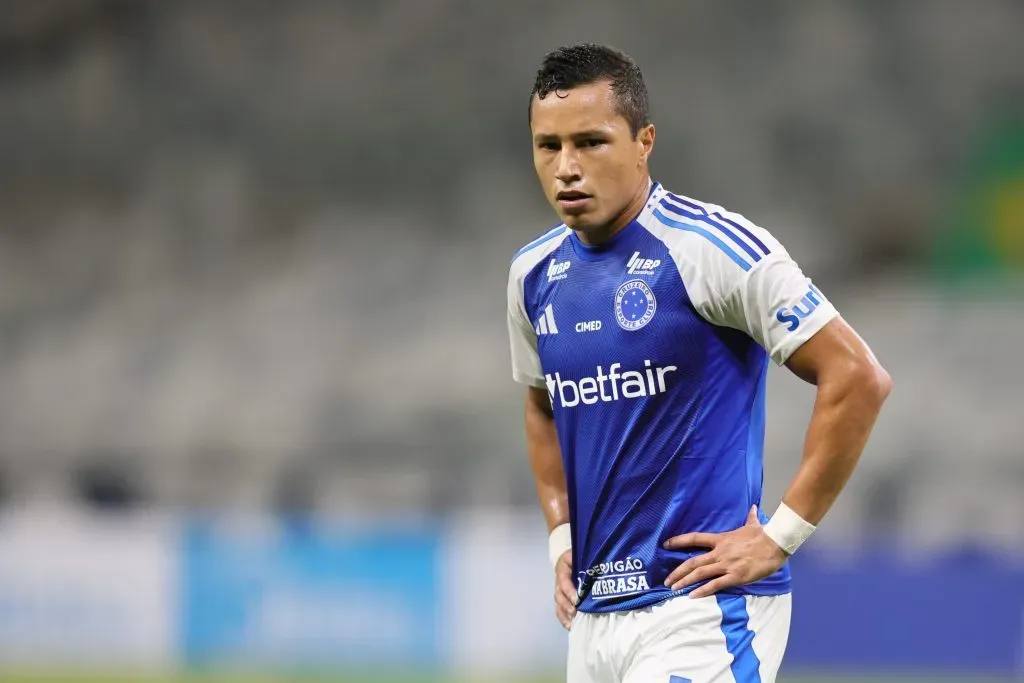 Marlon em partida pelo Cruzeiro. Foto: Gilson Lobo/AGIF
