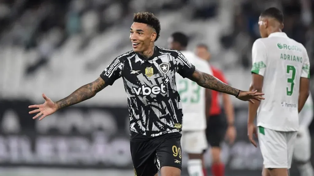 Igor Jesus é um dos principais destaques do Botafogo – Foto: Thiago Ribeiro/AGIF