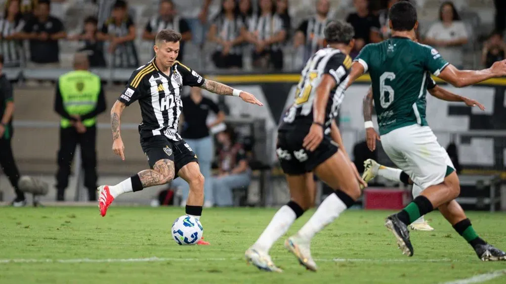 Bernard pelo Atlético-MG em 2025. Foto: Alessandra Torres/AGIF