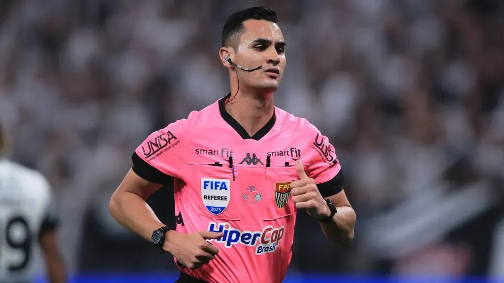 Matheus Candançan irá apitar Flamengo x Juventude – Foto: Ettore Chiereguini/AGIF