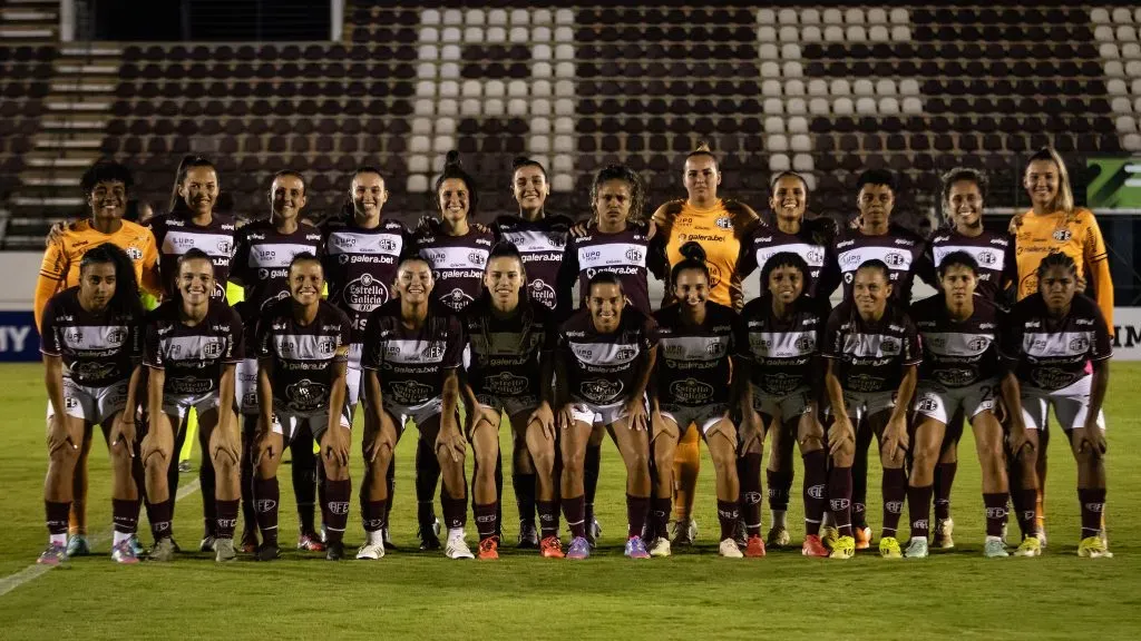 Time de futebol feminino da Ferroviária