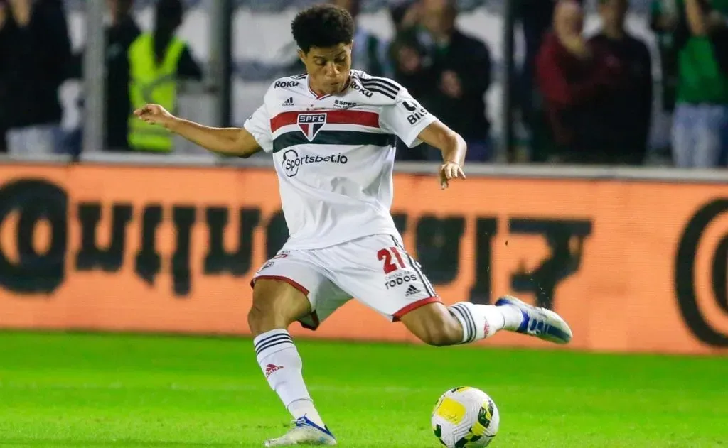 Gabriel Sara foi vendido ao Norwich (Foto: Luiz Erbes/AGIF)