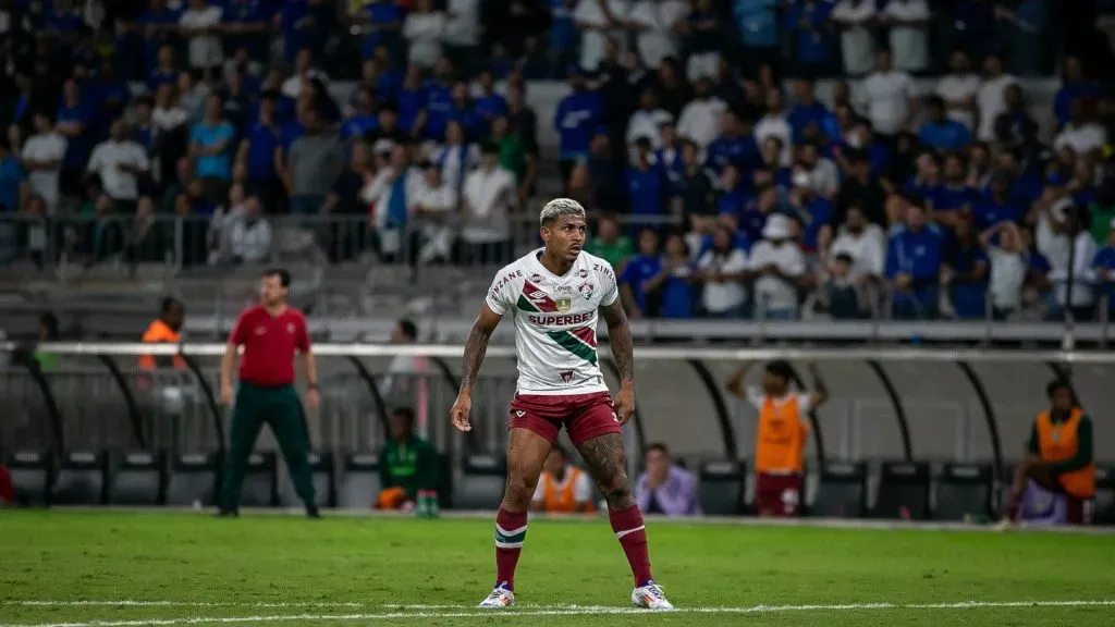 John Kennedy em ação com a camisa do Fluminense. Foto: Fernando Moreno/AGIF.