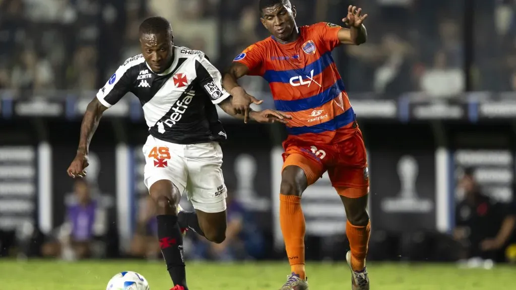 Loide em ação pelo Vasco da Gama contra o Puerto Cabello – Jorge Rodrigues/AGIF