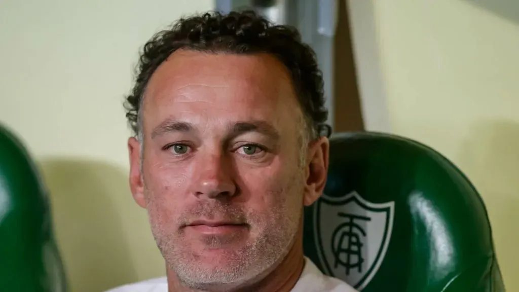 MG – BELO HORIZONTE – 20/11/2024 – BRASILEIRO A 2024, ATLETICO-MG X BOTAFOGO – Gabriel Milito tecnico do Atletico-MG durante partida contra o Botafogo no estadio Independencia pelo campeonato Brasileiro A 2024. Foto: Fernando Moreno/AGIF