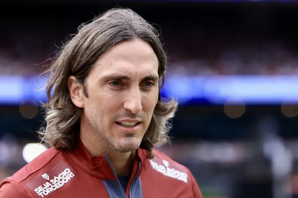 SP – SAO PAULO – 20/04/2025 – BRASILEIRO A 2025, SAO PAULO X SANTOS – Luis Zubeldia tecnico do Sao Paulo durante partida contra o Santos no estadio Morumbi pelo campeonato Brasileiro A 2025. Foto: Marcello Zambrana/AGIF