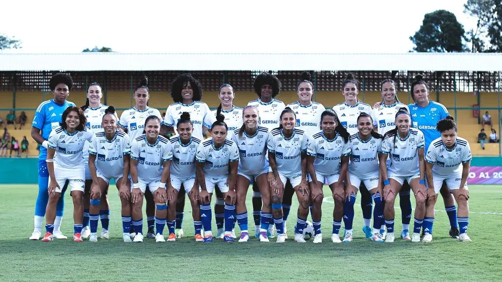 Time completo do Cruzeiro Feminino