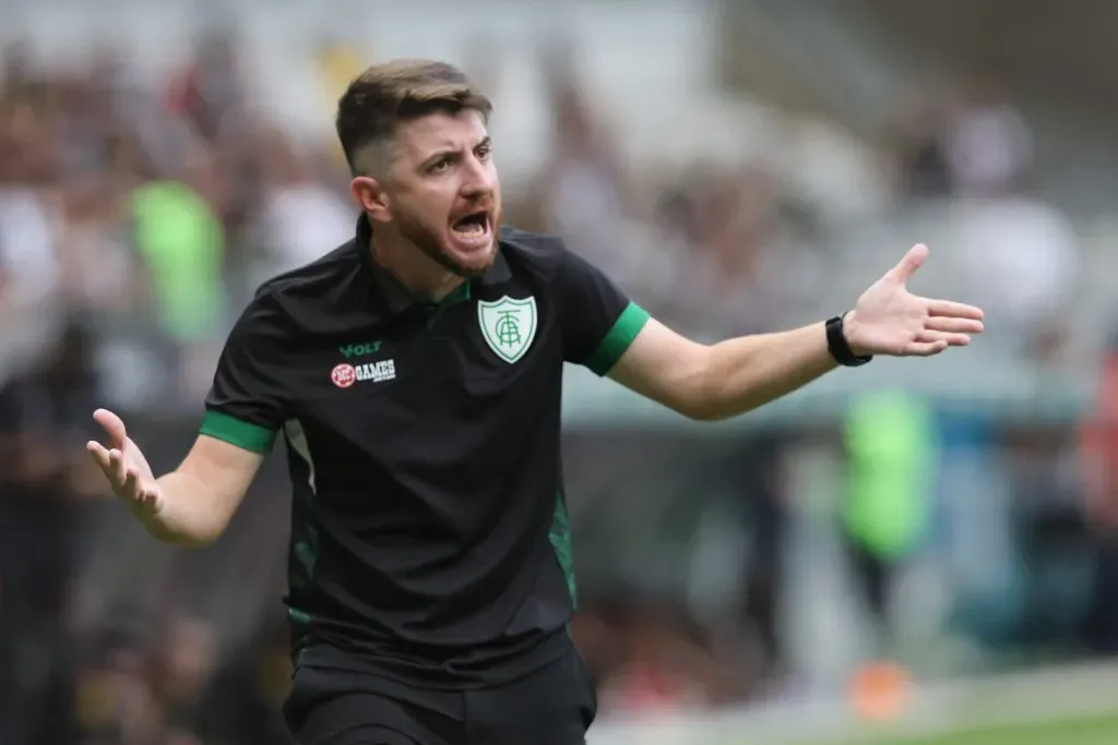 William Batista está desde o começo de 2025 no Coelho. Foto: Gilson Lobo/AGIF