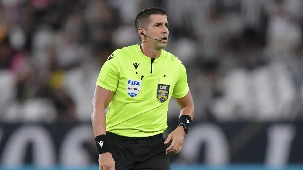 Bruno Arleu de Araújo durante partida. Foto: Thiago Ribeiro/AGIF