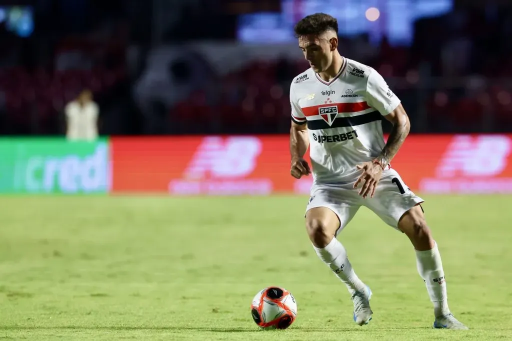 SP – SAO PAULO – 19/02/2025 – PAULISTA 2025, SAO PAULO X PONTE PRETA – Enzo Diaz jogador do Sao Paulo durante partida contra o Ponte Preta no estadio Morumbi pelo campeonato Paulista 2025. Foto: Marcello Zambrana/AGIF