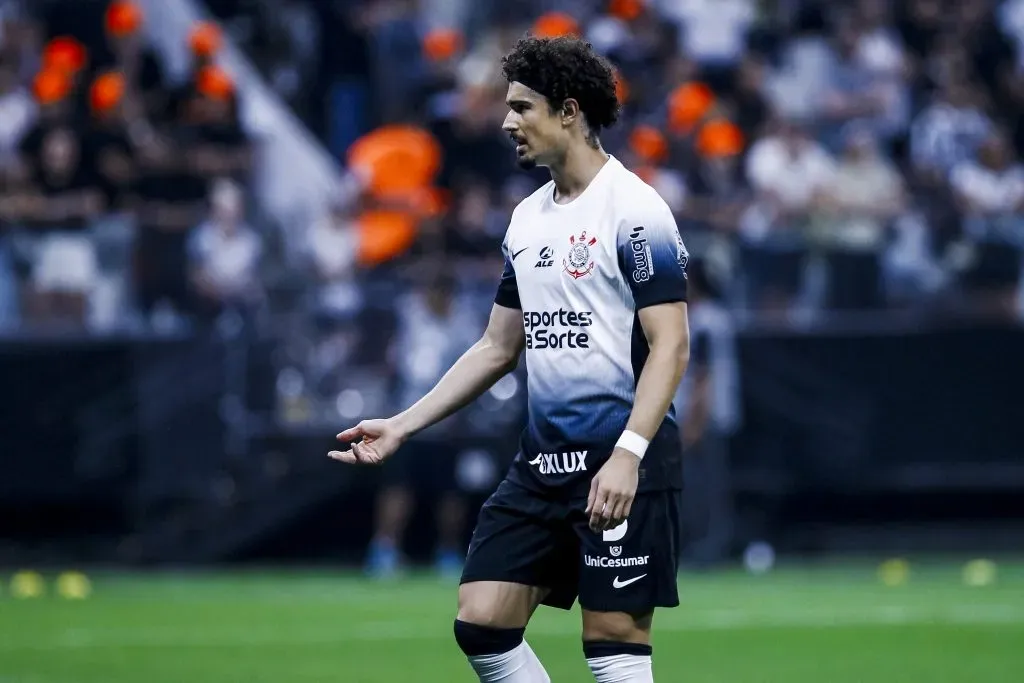 Andre Ramalho, jogador do Corinthians lamenta derrota no clássico pelo Brasileirão 2025. Foto: Marco Miatelo/AGIF