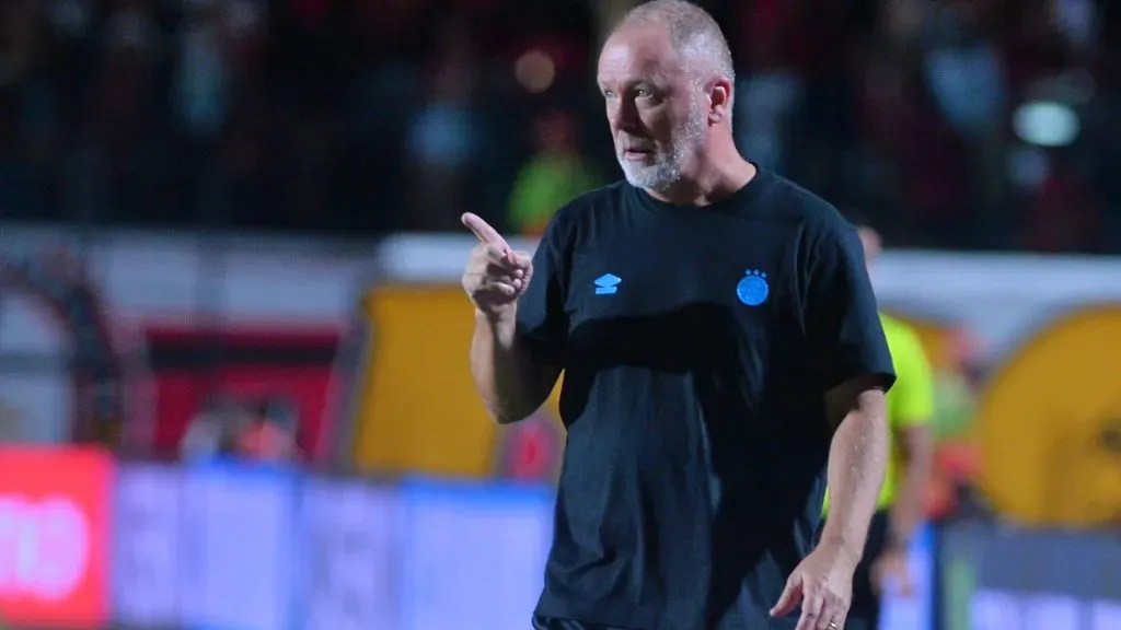 Mano Menezes irá estrear pelo Grêmio na Copa do Brasil contra o CSA – Foto: Walmir Cirne/AGIF