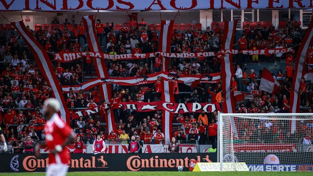 Torcida do Internacional presente no Beira-Rio. Foto: Maxi Franzoi/AGIF.