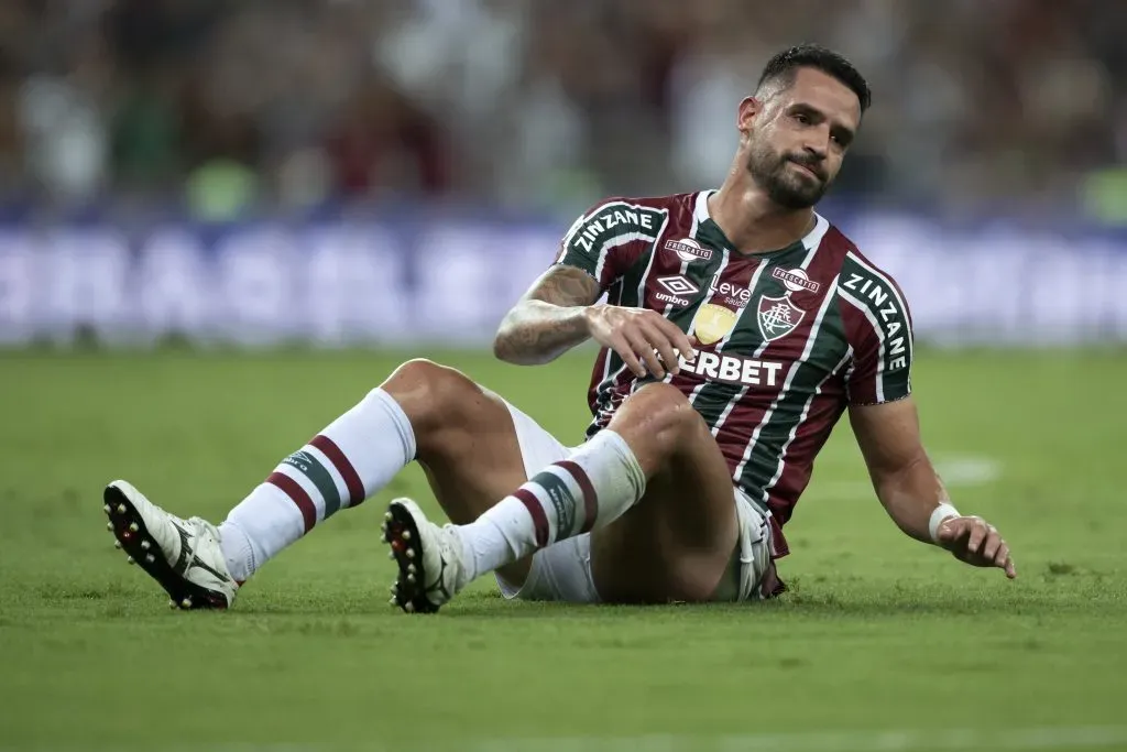 RJ – RIO DE JANEIRO – 26/11/2024 – BRASILEIRO A 2024, FLUMINENSE X CRICIUMA – Renato Augusto jogador do Fluminense lamenta durante partida contra o Criciuma no estadio Maracana pelo campeonato Brasileiro A 2024. Foto: Jorge Rodrigues/AGIF
