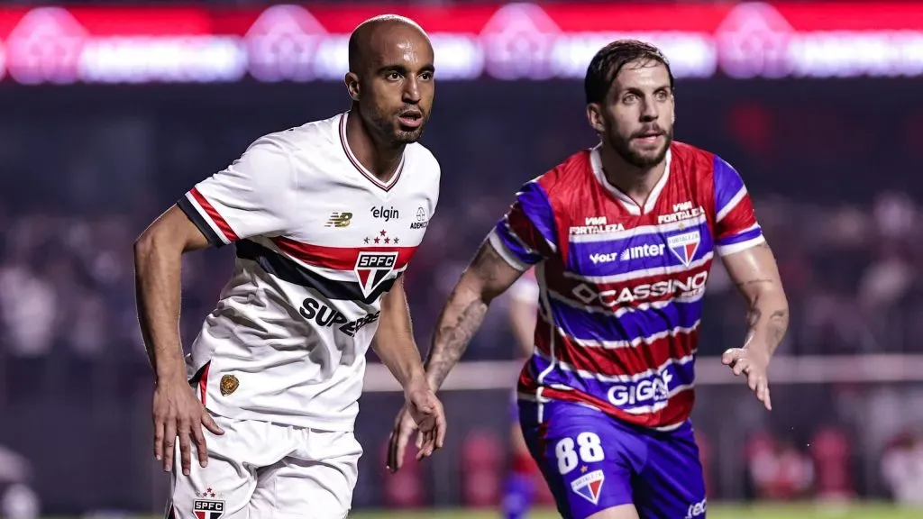 SP – SAO PAULO – 02/05/2025 – BRASILEIRO A 2025, SAO PAULO X FORTALEZA – Lucas Moura jogador do Sao Paulo durante partida contra o Fortaleza no estadio Morumbi pelo campeonato Brasileiro A 2025. Foto: Fabio Giannelli/AGIF