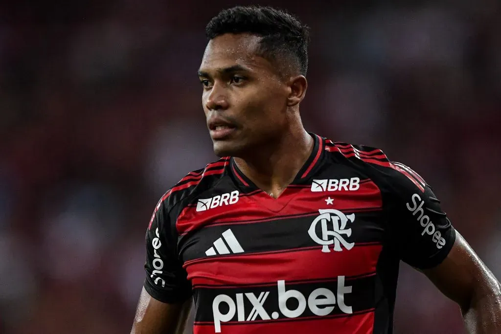 RJ – RIO DE JANEIRO – 08/03/2025 – CARIOCA 2025, FLAMENGO X VASCO – Alexsandro jogador do Flamengo durante partida contra o Vasco no estadio Maracana pelo campeonato Carioca 2025. Foto: Thiago Ribeiro/AGIF