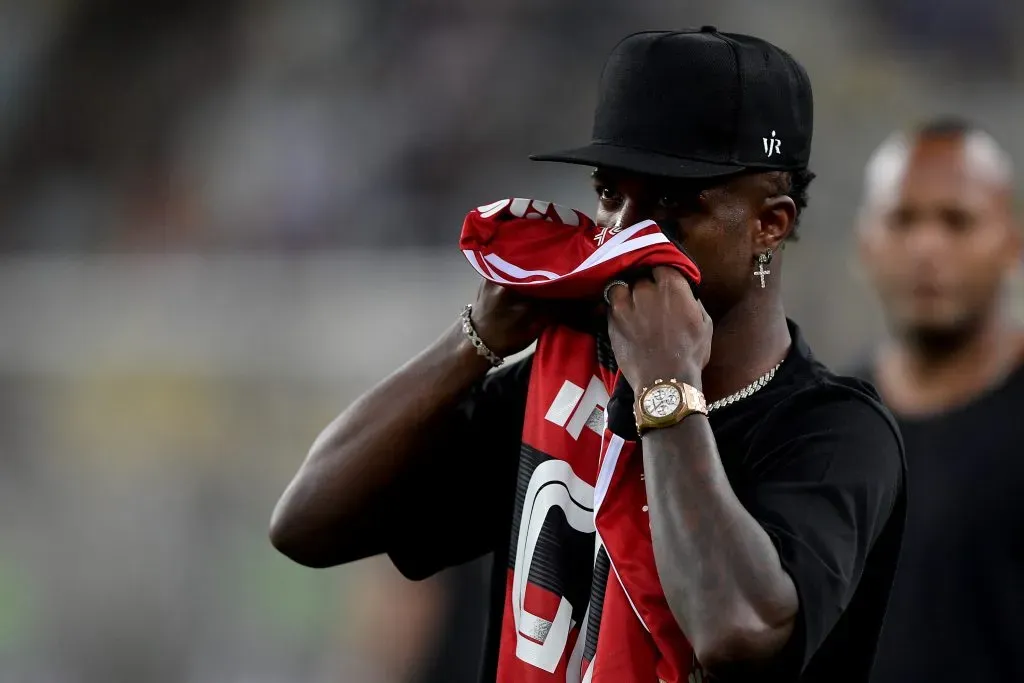 RJ – RIO DE JANEIRO – 05/06/2023 – BRASILEIRO A 2023, VASCO X FLAMENGO – Vini Jr. no intervalo durante partida entre Vasco e Flamengo no estadio Maracana pelo campeonato BRASILEIRO A 2023. Foto: Thiago Ribeiro/AGIF