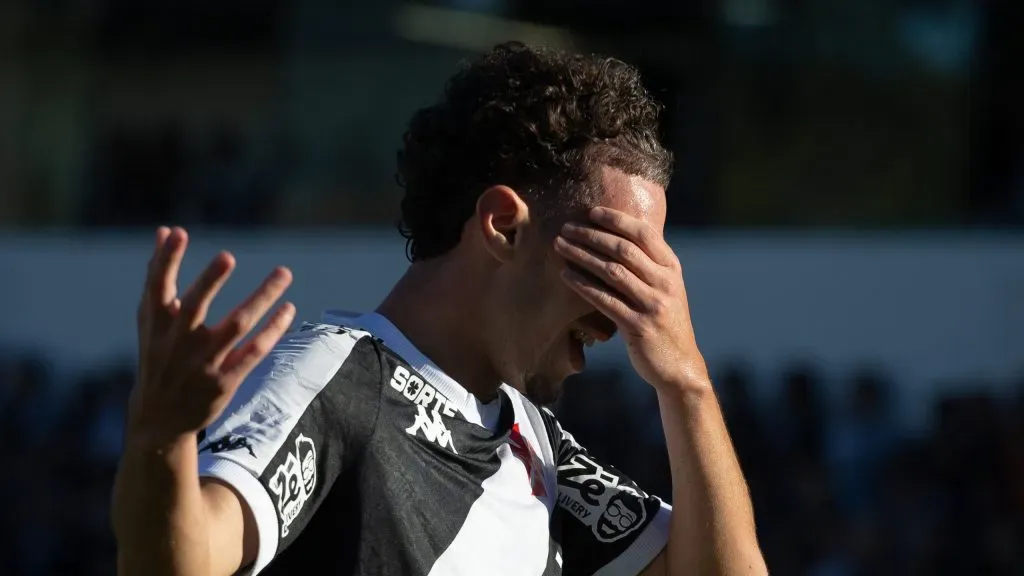 Nuno Moreira comemora gol marcado diante do Operário. Foto: Giovani Baccin/AGIF.