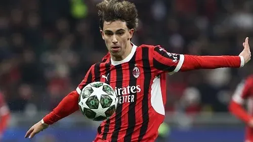 João Félix durante partida. Foto: Marco Luzzani/Getty Images