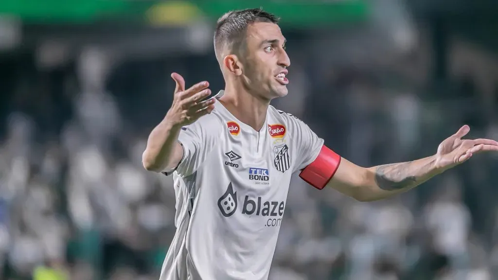 Joao Schmidt, jogador do Santos. Foto: Fernando Teramatsu/AGIF