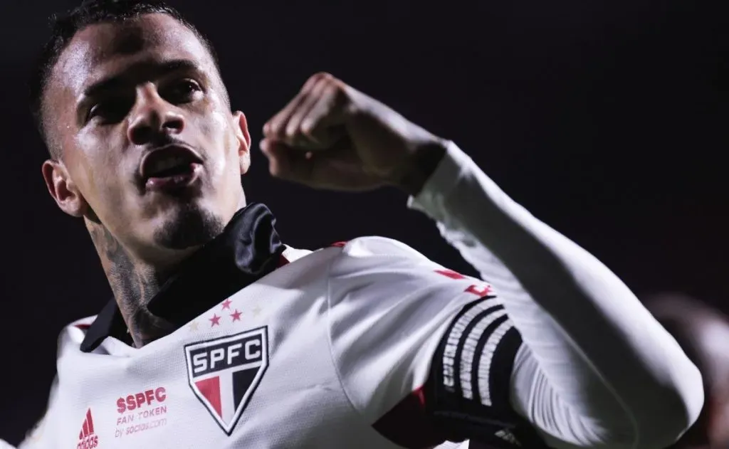 Diego Costa marcou no último jogo do São Paulo (Foto: Ettore Chiereguini/AGIF)