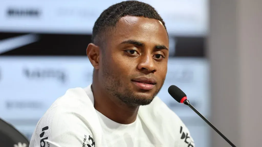 Palacios durante sua apresentação. Foto: Marcello Zambrana/AGIF