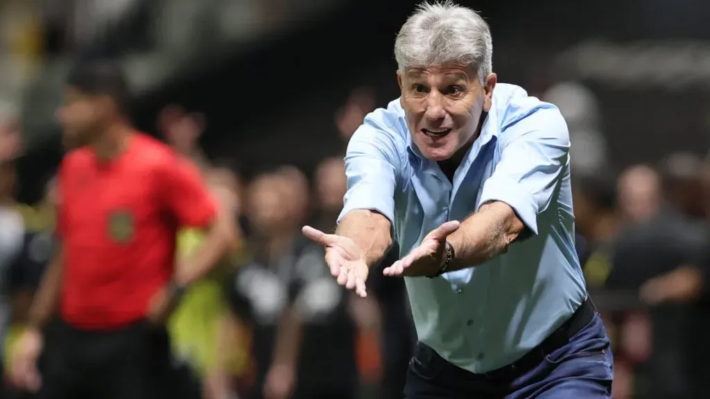 Renato Gaúcho terá pouco tempo para ajustar o Fluminense – Foto: Gilson Lobo/AGIF