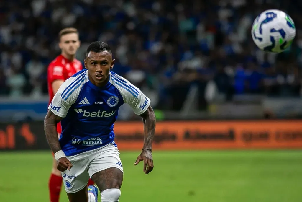 MG – BELO HORIZONTE – 01/05/2025 – COPA DO BRASIL 2025, CRUZEIRO X VILA NOVA-GO – Marquinhos jogador do Cruzeiro durante partida contra o Vila Nova-GO no estadio Mineirao pelo campeonato Copa Do Brasil 2025. Foto: Fernando Moreno/AGIF
