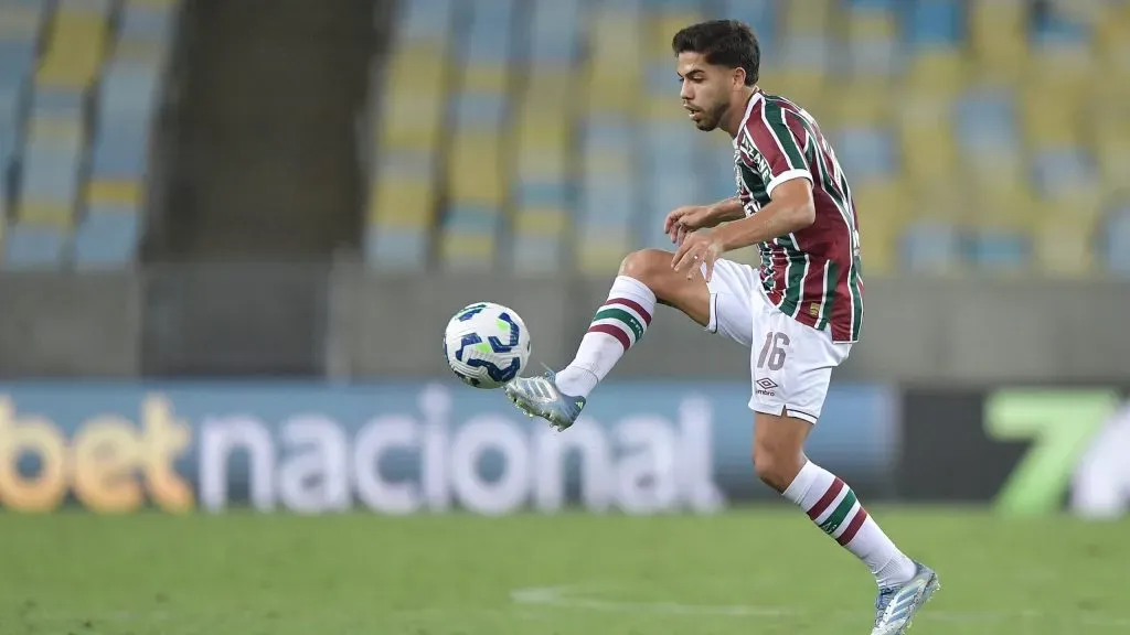 Nonato, jogador do Fluminense – Foto: Thiago Ribeiro/AGIF
