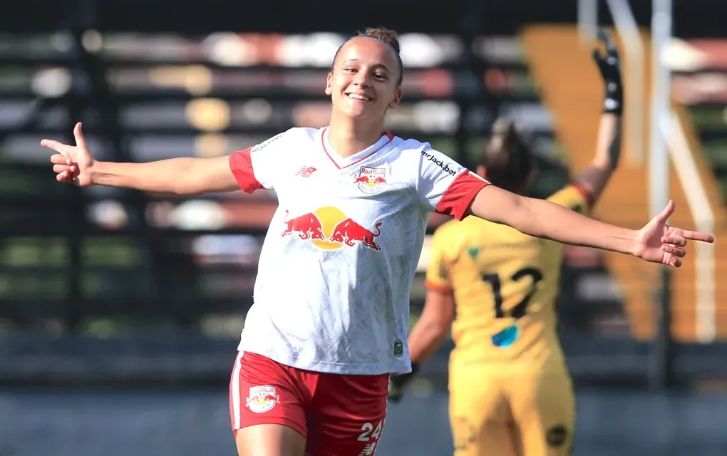A atacante Paulina Gramaglia possui vinculo com o Bragantino até dezembro de 2025. Foto: Fernando Roberto/Red Bull Bragantino