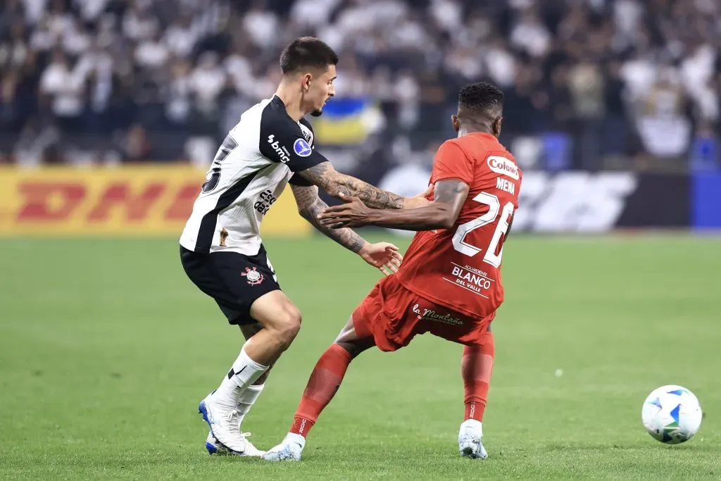 SP – SAO PAULO – 06/05/2025 – COPA SUL-AMERICANA 2025, CORINTHIANS X AMERICA DE CALI – Leo Mana jogador do Corinthians durante partida contra o America de Cali no estadio Arena Corinthians pelo campeonato Copa Sul-americana 2025. Foto: Marcello Zambrana/AGIF