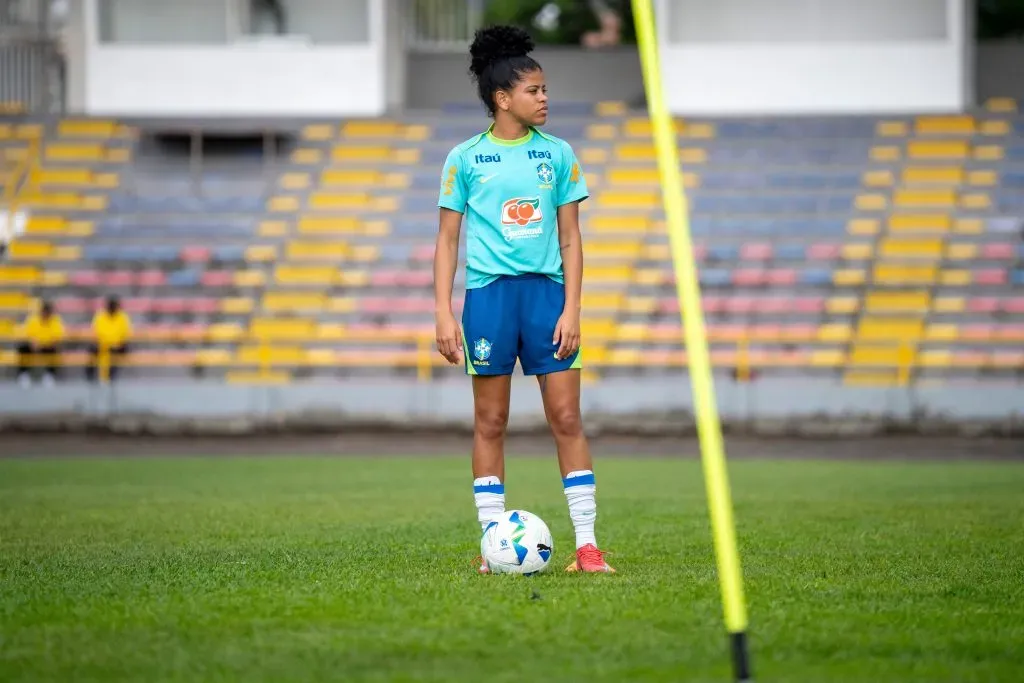 Yngrid Piauí durante treino da Seleção Sub-17. Foto: Nelson Terme/CBF
