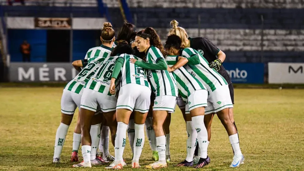 Grupo de jogadoras do Juventude no duelo contra o Internacional pelo Brasileiro Feminino