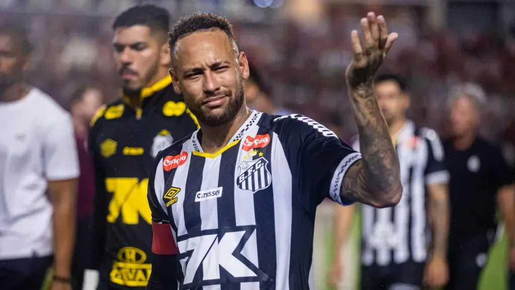 Neymar entrou, mas não evitou a eliminação - Foto: Itawi Albuquerque/AGIF.
