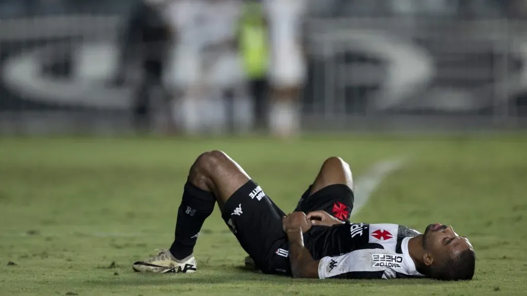 Paulo Henrique, atleta titular do Cruz-Maltino. Foto: Jorge Rodrigues/AGIF.