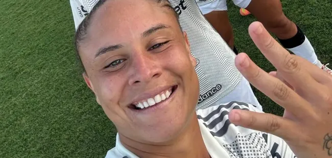 Bárbara Melo, comemora vitória das Vingoras sobre o Avai Kinderman na Arena Gregorão. Foto: Divulgação/Atletico Mineiro