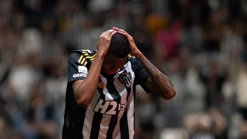 Patrick, volante do Galo. Foto: Alessandra Torres/AGIF.