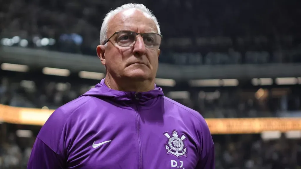 Dorival Júnior terá que ajeitar o Timão em meio ao caos político – Foto: Gilson Lobo/AGIF