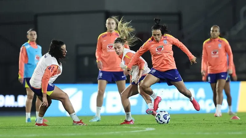 Treino da Seleção Feminina. Fotos : Lívia Villas Boas / CBF