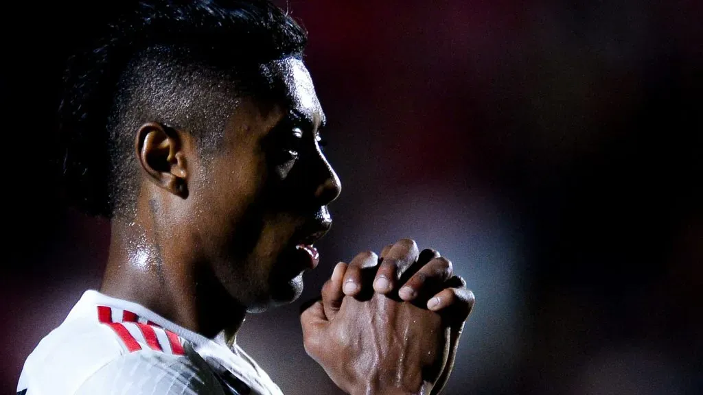 Bruno Henrique lamentando. Foto: Jhony Pinho/AGIF