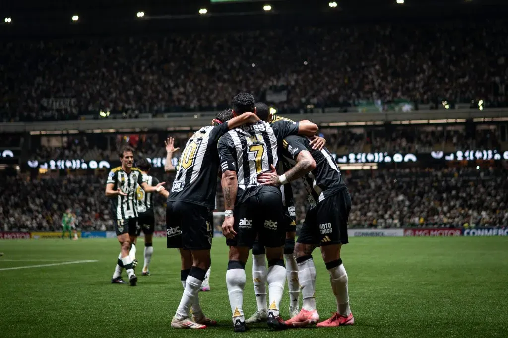 Lyanco jogador do Atletico comemora seu gol durante partida contra o Cienciano no estadio Arena MRV – Foto: Alessandra Torres/AGIF