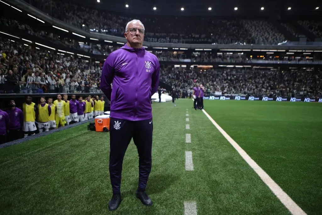 Dorival Júnior precisa de reforços para ajustar a equipe. Foto: Gilson Lobo/AGIF