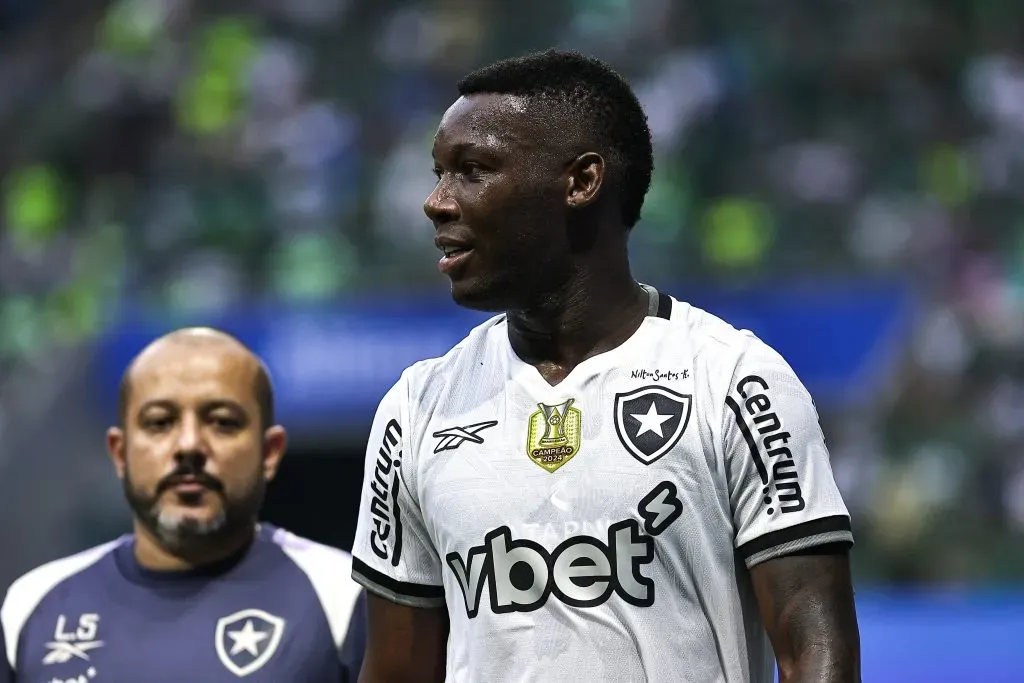 Patrick de Paula pode deixar o Botafogo no segundo semestre. Foto: Fabio Giannelli/AGIF