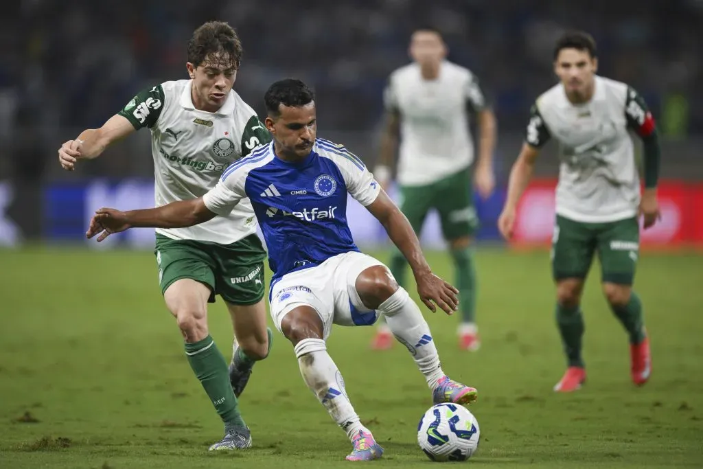 Giay em ação pelo Palmeiras contra o Cruzeiro (Photo by Pedro Vilela/Getty Images)