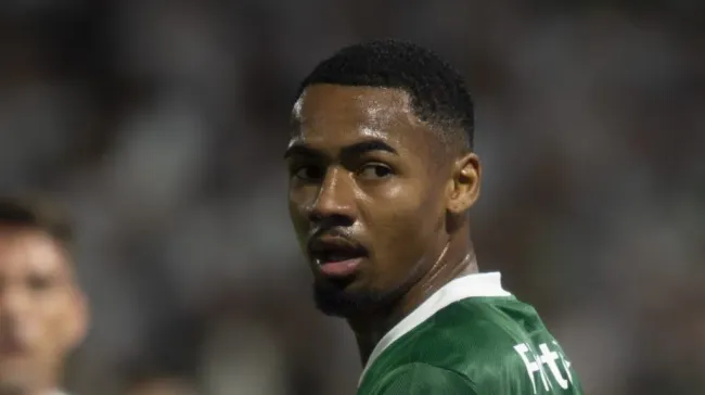 Foto: Anderson Romao/AGIF – Allan vai ganhar mais espaço no Palestra no segundo semestre.