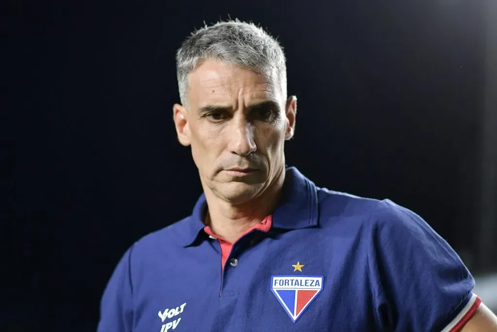RJ – RIO DE JANEIRO – 17/05/2025 – BRASILEIRO A 2025, VASCO X FORTALEZA – Juan Pablo Vojvoda tecnico do Fortaleza durante partida contra o Vasco no estadio Sao Januario pelo campeonato Brasileiro A 2025. Foto: Thiago Ribeiro/AGIF